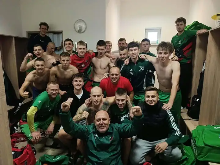 Żbik II Nasielsk rozgromił Wkrę Radzanów 7:3. Hat-trick Uszyńskiego i powrót kontuzjowanych